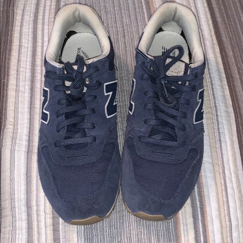 **LIKE NEW**
